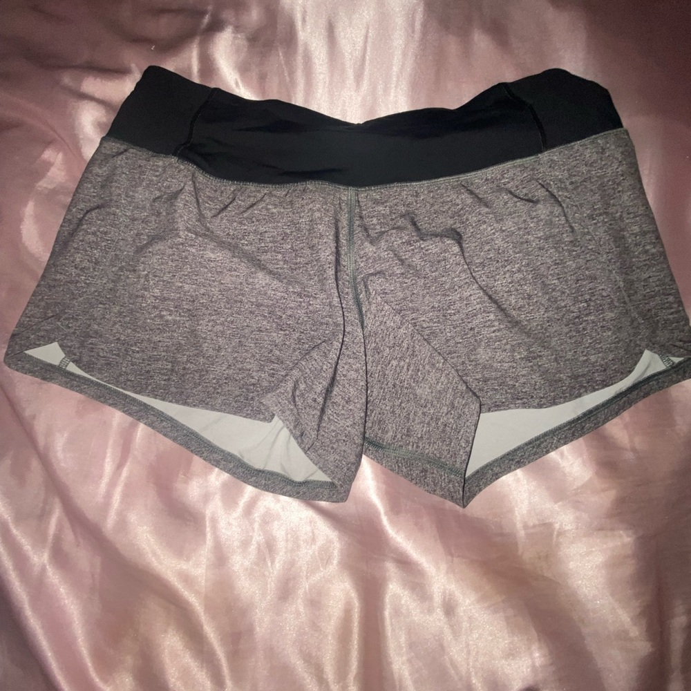 Lululemon speed ups size 6 4inch